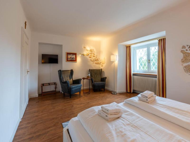 Schlosshotel Mailberg image