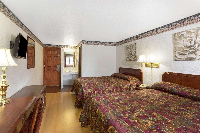Knights Inn Athens image
