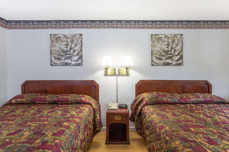 Knights Inn Athens image