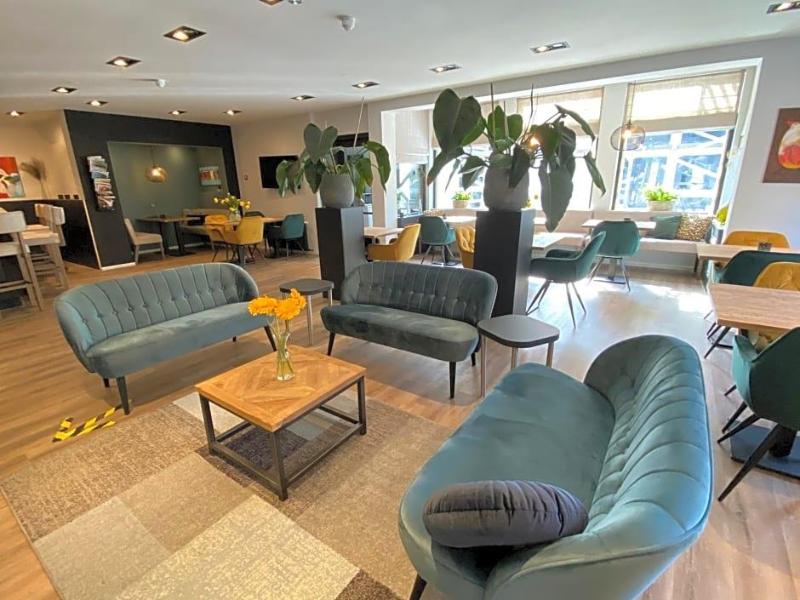 Zee Bergen image