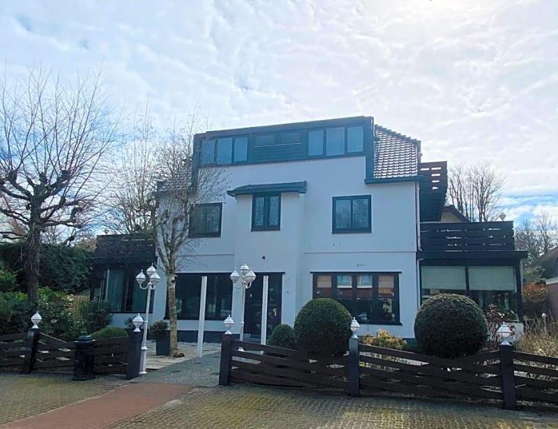 Zee Bergen image
