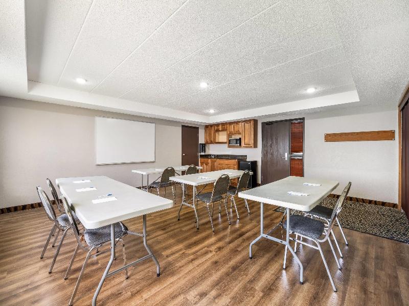 AmericInn by Wyndham Albert Lea