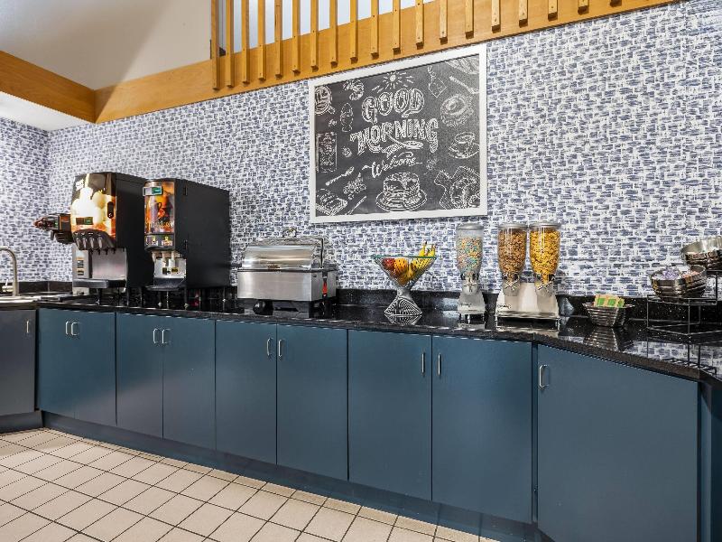 AmericInn by Wyndham Albert Lea