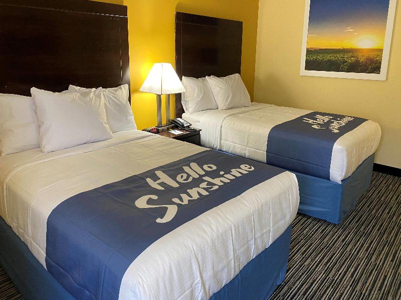 Days Inn Morrow Southlake image