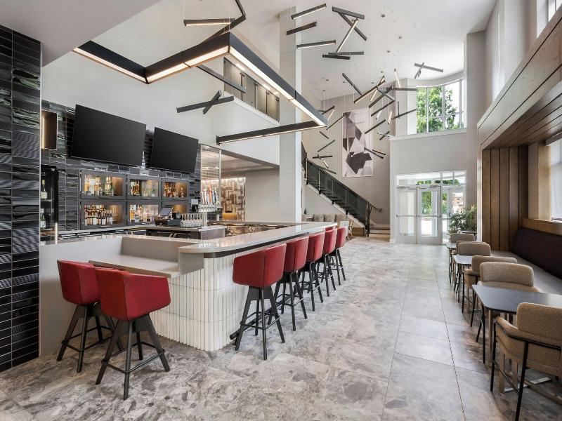 Courtyard By Marriott Athens Downtown image