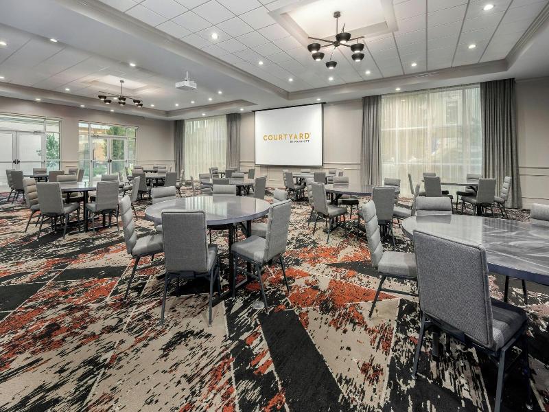 Courtyard By Marriott Athens Downtown image