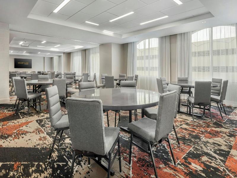 Courtyard By Marriott Athens Downtown image