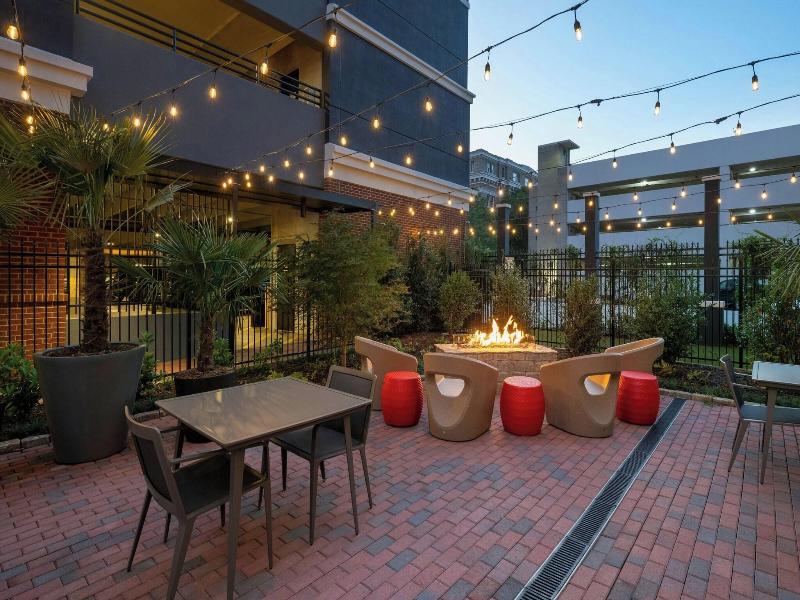 Courtyard By Marriott Athens Downtown image