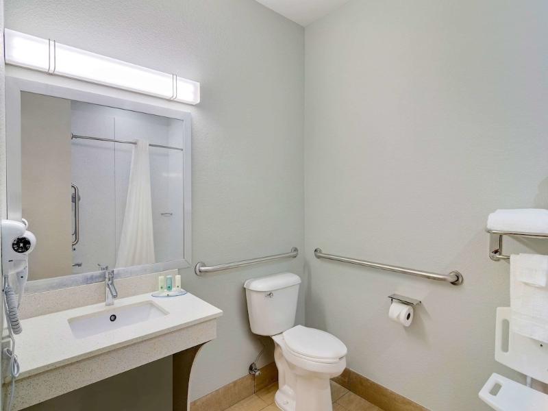 Quality Inn & Suites Decatur - Atlanta East image