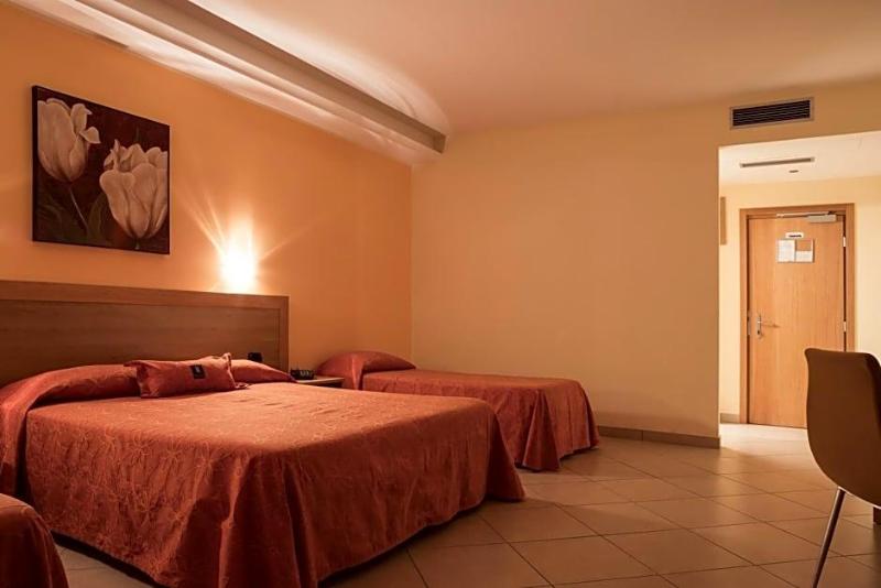 Manhattan Village Hotel image