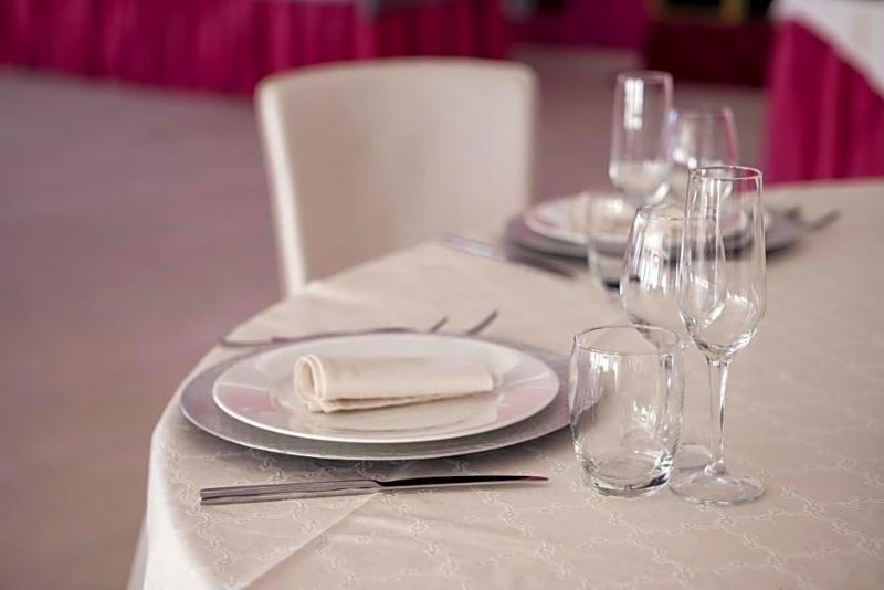 Manhattan Village Hotel image