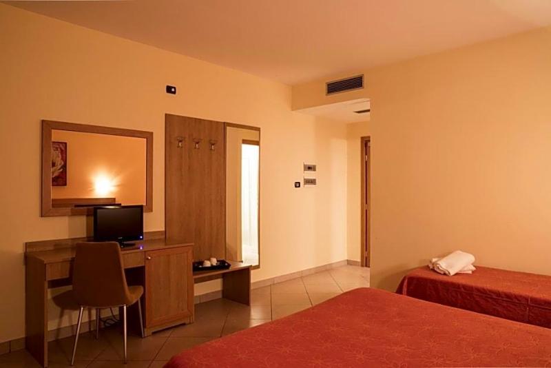 Manhattan Village Hotel image