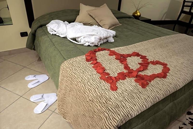 Manhattan Village Hotel image