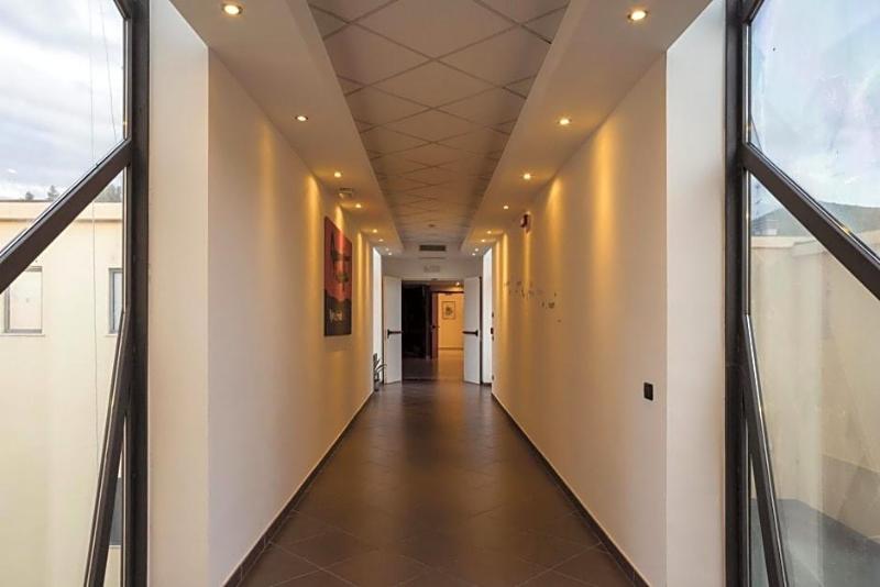 Manhattan Village Hotel image