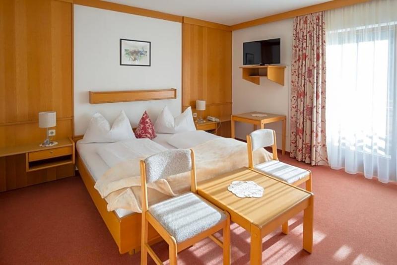 Alpenhotel Badmeister image