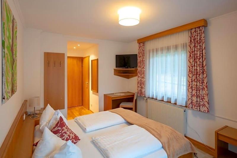 Alpenhotel Badmeister image