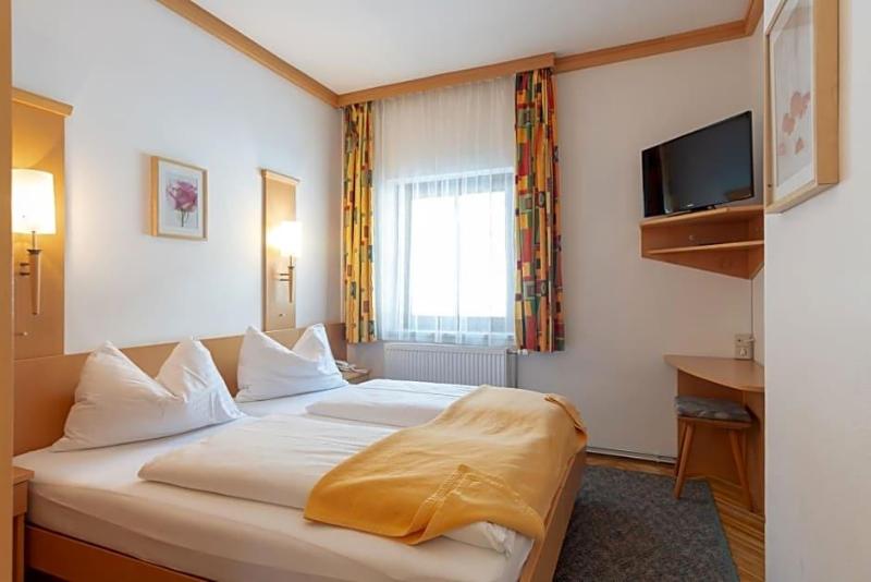 Alpenhotel Badmeister image