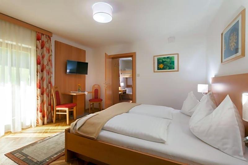 Alpenhotel Badmeister image