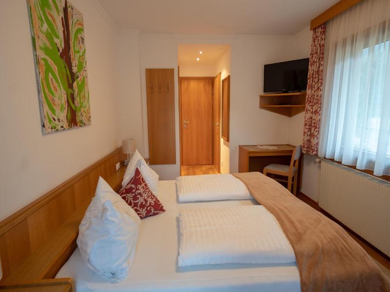 Alpenhotel Badmeister image