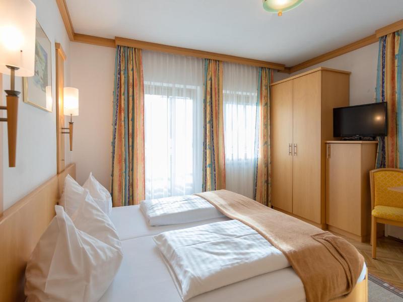 Alpenhotel Badmeister image