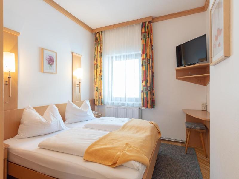 Alpenhotel Badmeister image