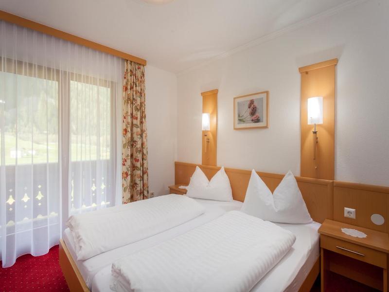 Alpenhotel Badmeister image