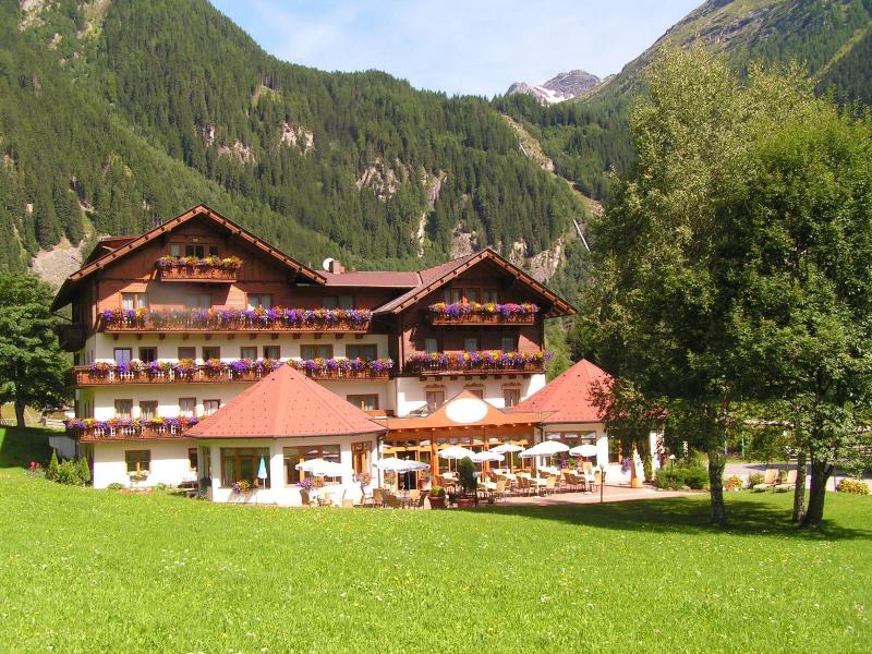 Alpenhotel Badmeister image