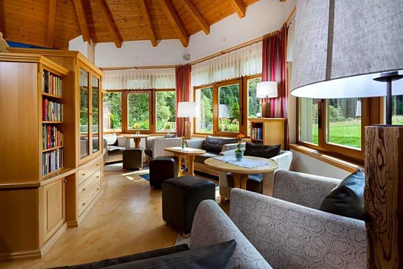 Alpenhotel Badmeister image