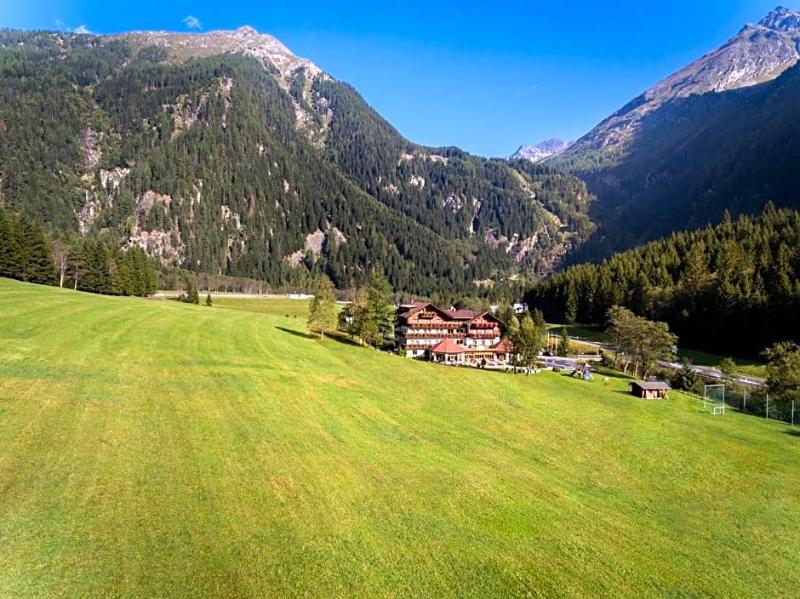 Alpenhotel Badmeister image