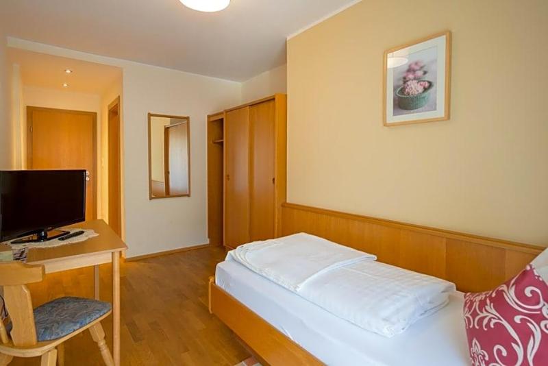 Alpenhotel Badmeister image