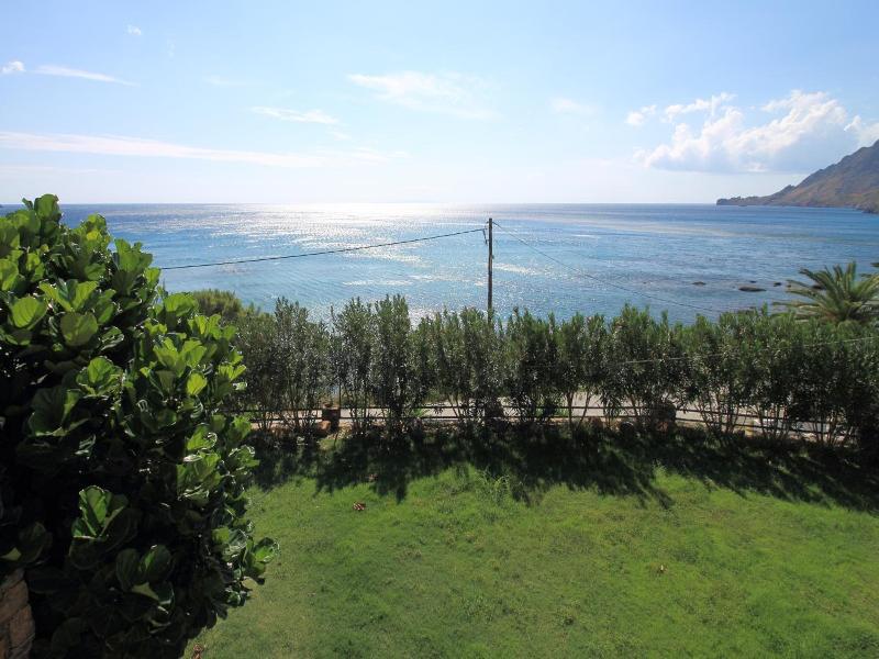 Thalassa House Apartments image