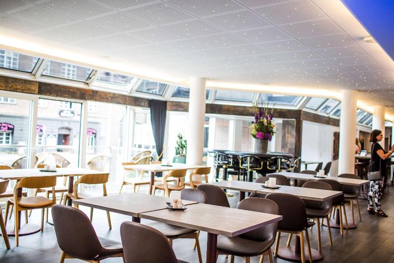 Radisson Blu Limfjord Hotel, Aalborg image