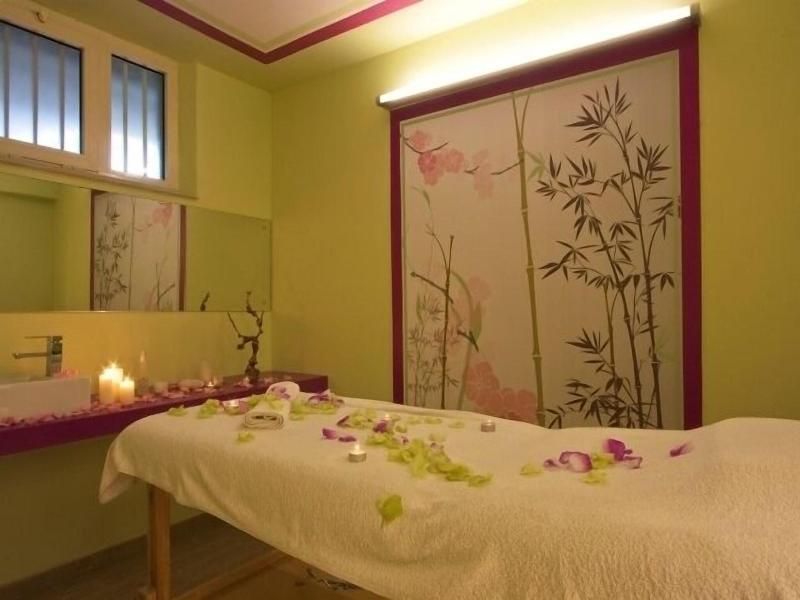 Mocambo image