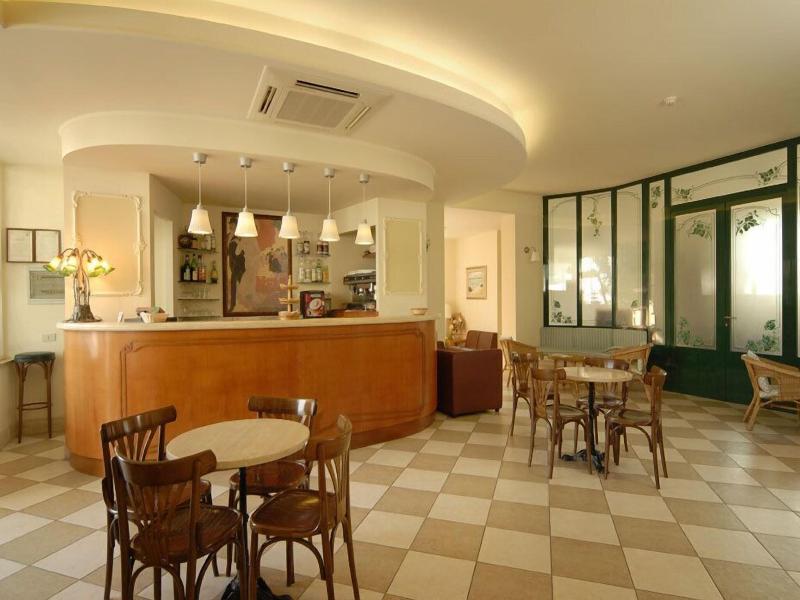 Mocambo image