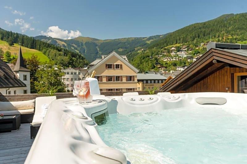 Boutique Hotel Steinerwirt image
