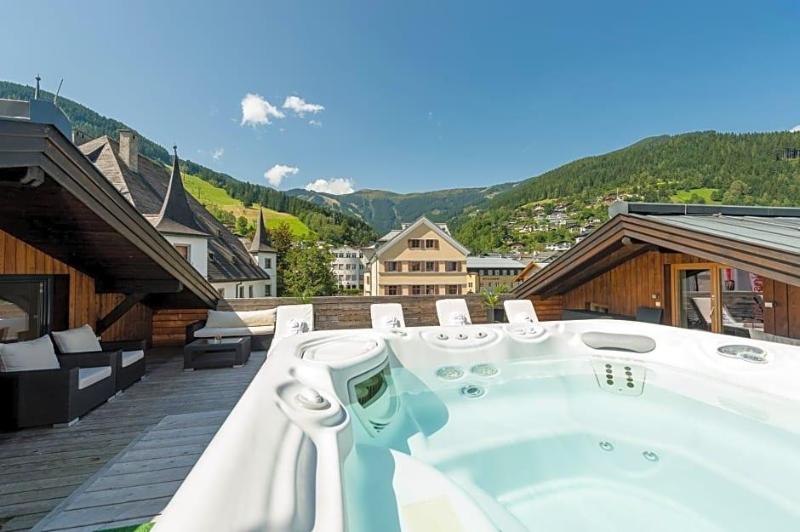 Boutique Hotel Steinerwirt image