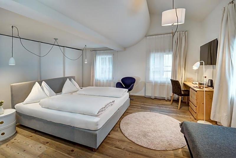 Boutique Hotel Steinerwirt image