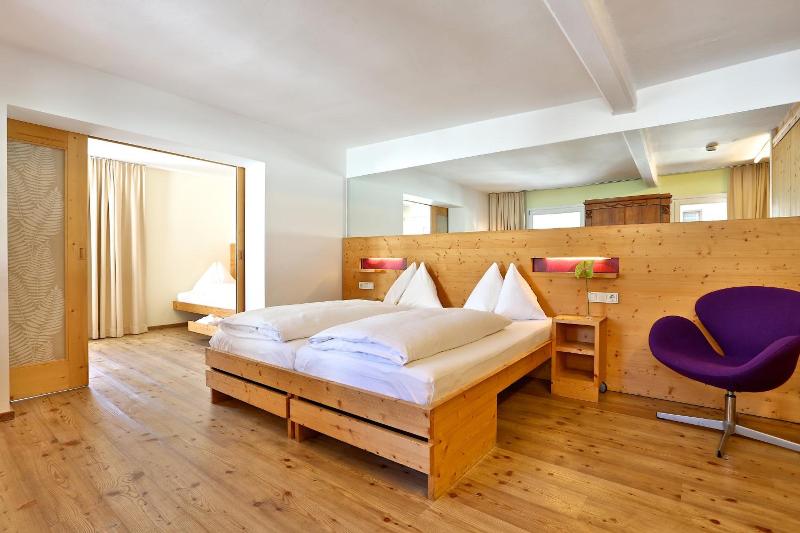Boutique Hotel Steinerwirt image