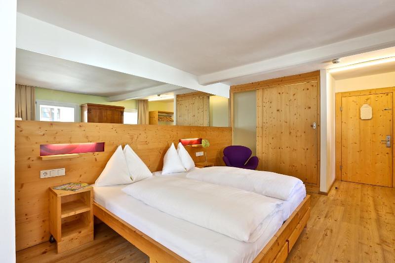 Boutique Hotel Steinerwirt image