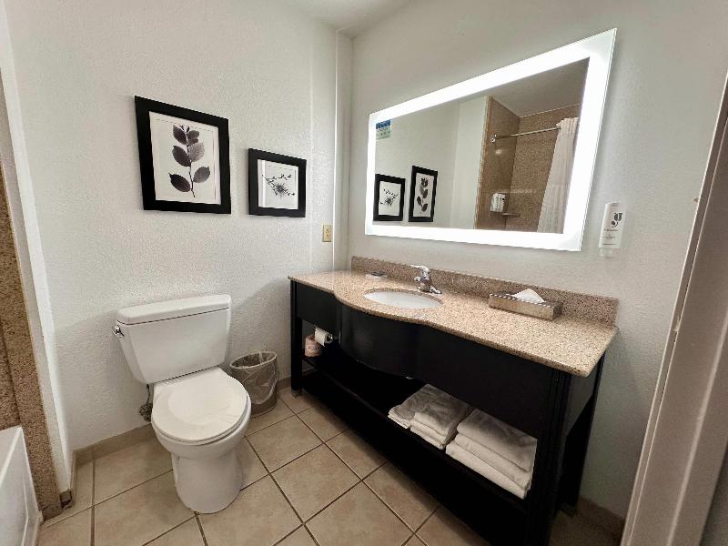 Country Inn & Suites Athens image