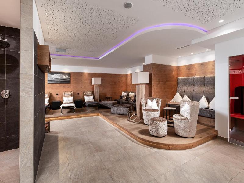 Almhof Appartments - Enzian image