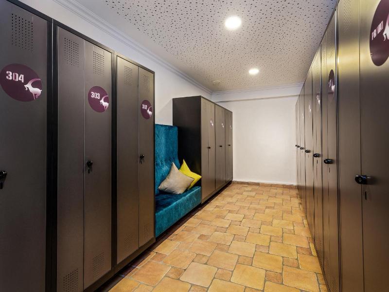 Almhof Appartments - Enzian image