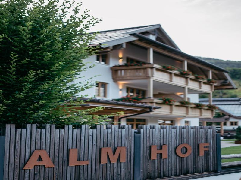 Almhof Appartments - Enzian image