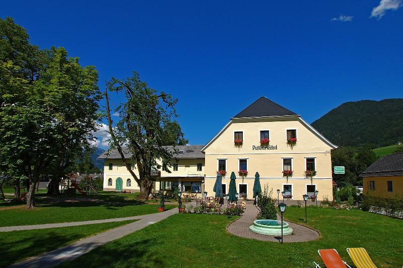 Landhotel Gut Puttererseehof image
