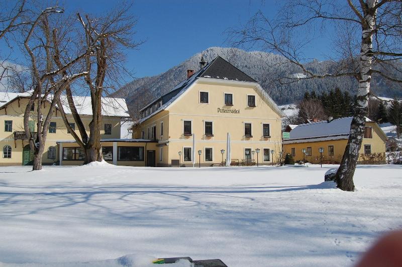 Landhotel Gut Puttererseehof image