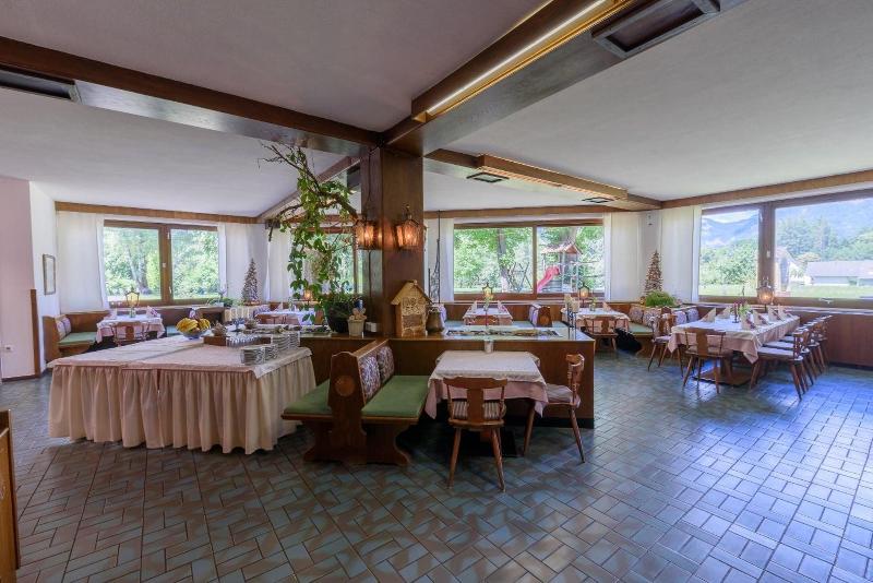Landhotel Gut Puttererseehof image
