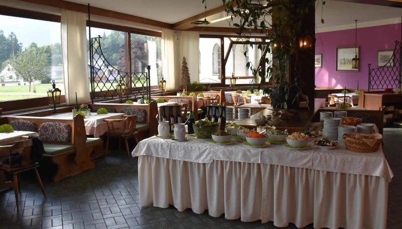 Landhotel Gut Puttererseehof image