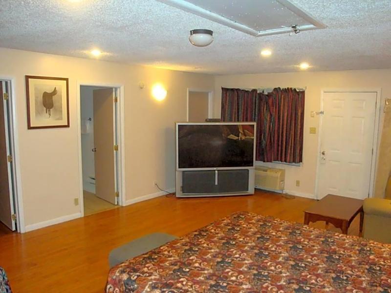 Economy Motel Inn and Suites Somers Point