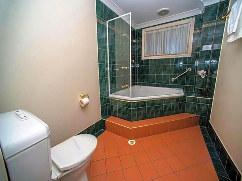 Beaches Serviced Apartments image