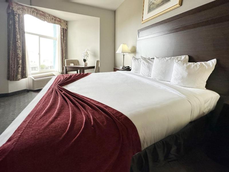 MorningGlory Hotel, Resort & Suites image